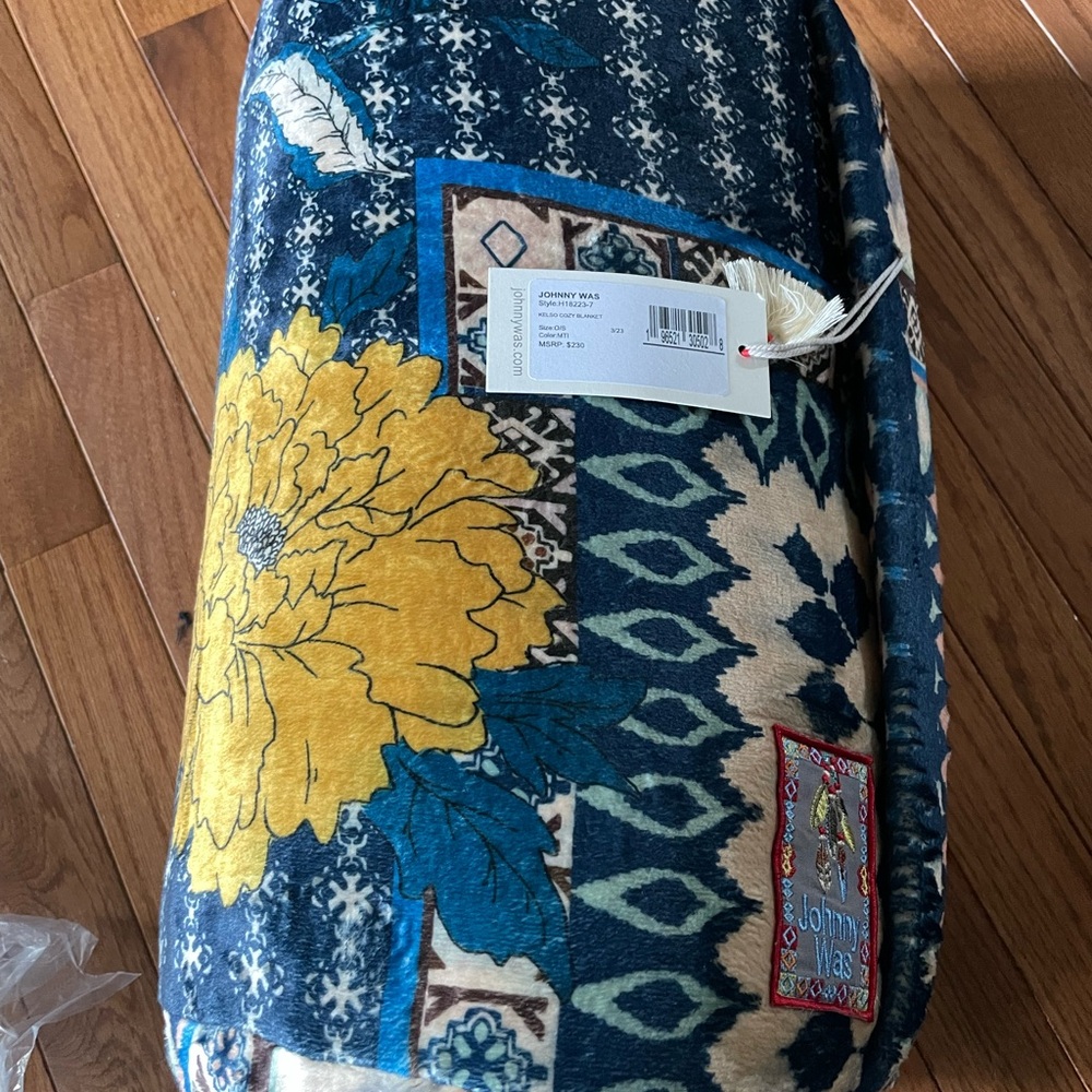 Johnny Was Reversible Canyon Kelso cozy blanket